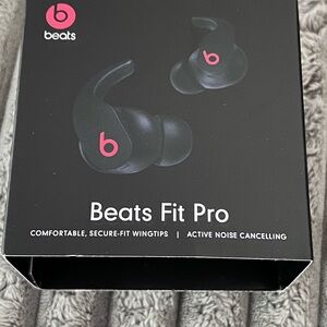 Beats fit pro